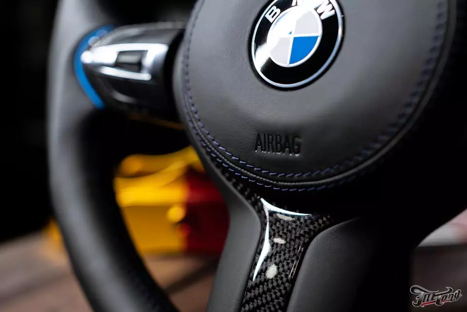 BMW M5. Изменение анатомии руля, карбон и уникальный пошив!